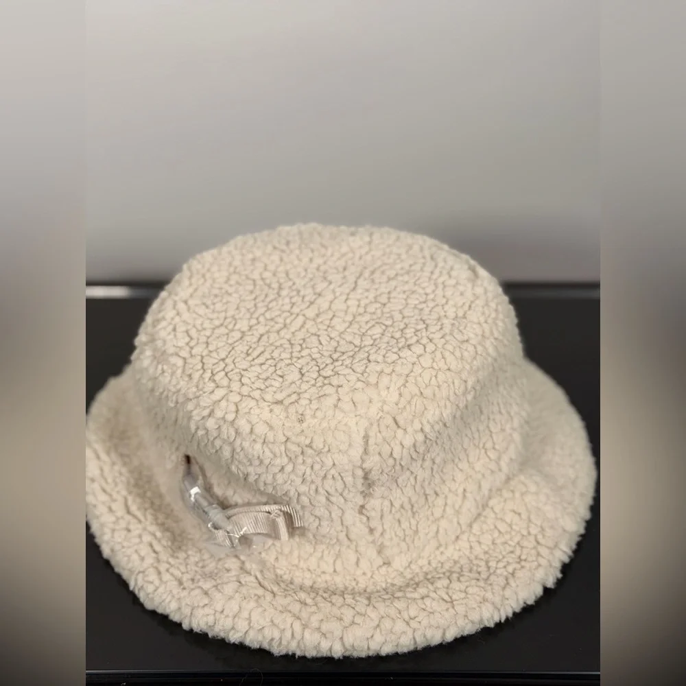 NWOT Lululemon Textured Fleece Bucket Hat L/XL NATI Natural Ivory Cream Whit New - Picture 1 of 2